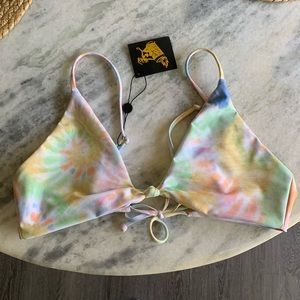 Skatie Sarah top Oahu print